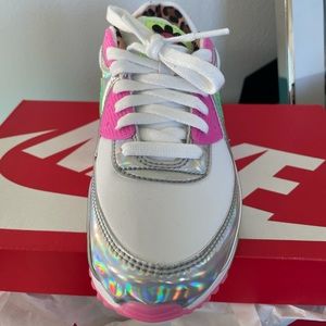 Nike AirMax 90LX - size 9
